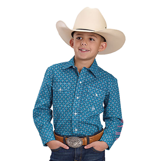 Child wearing a blue patterned shirt, beige cowboy hat, and jeans with a brown belt.