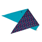 A turquoise scarf and floral lining.